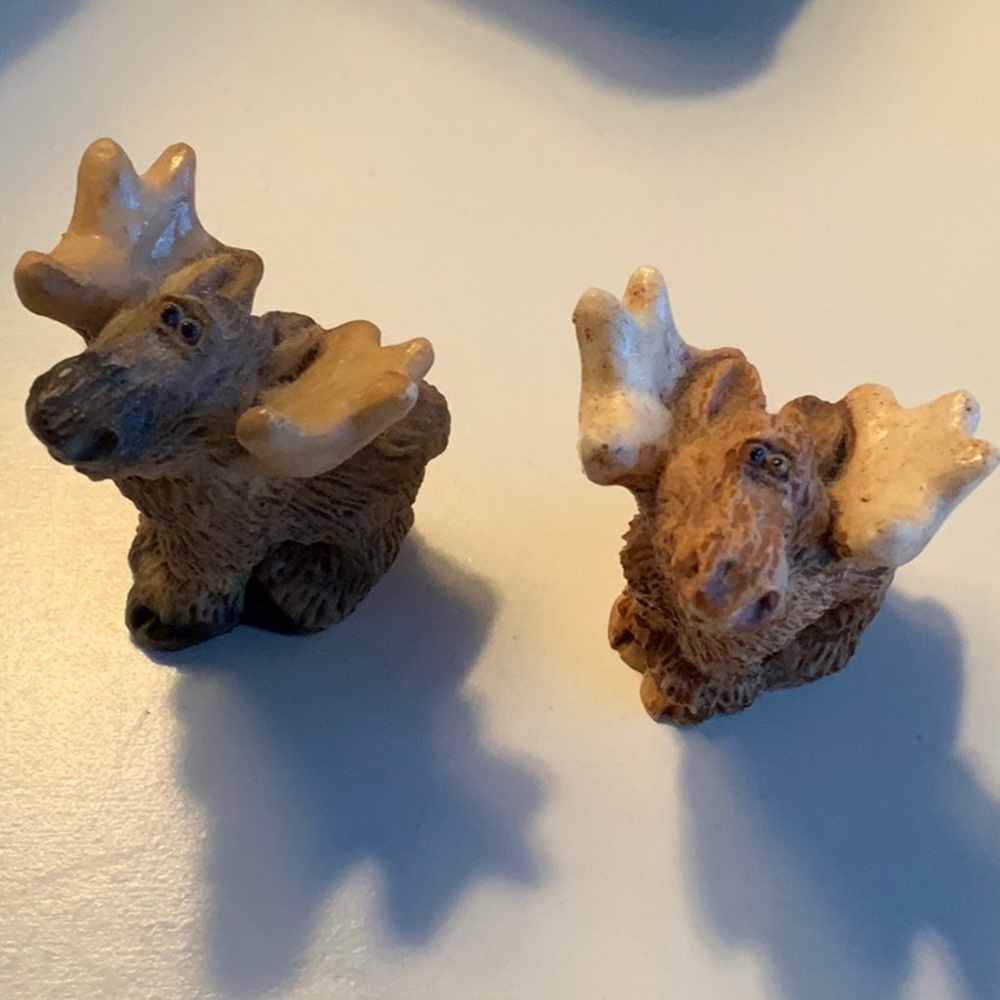 Collectable Resin Moose Animal Figures! (2)